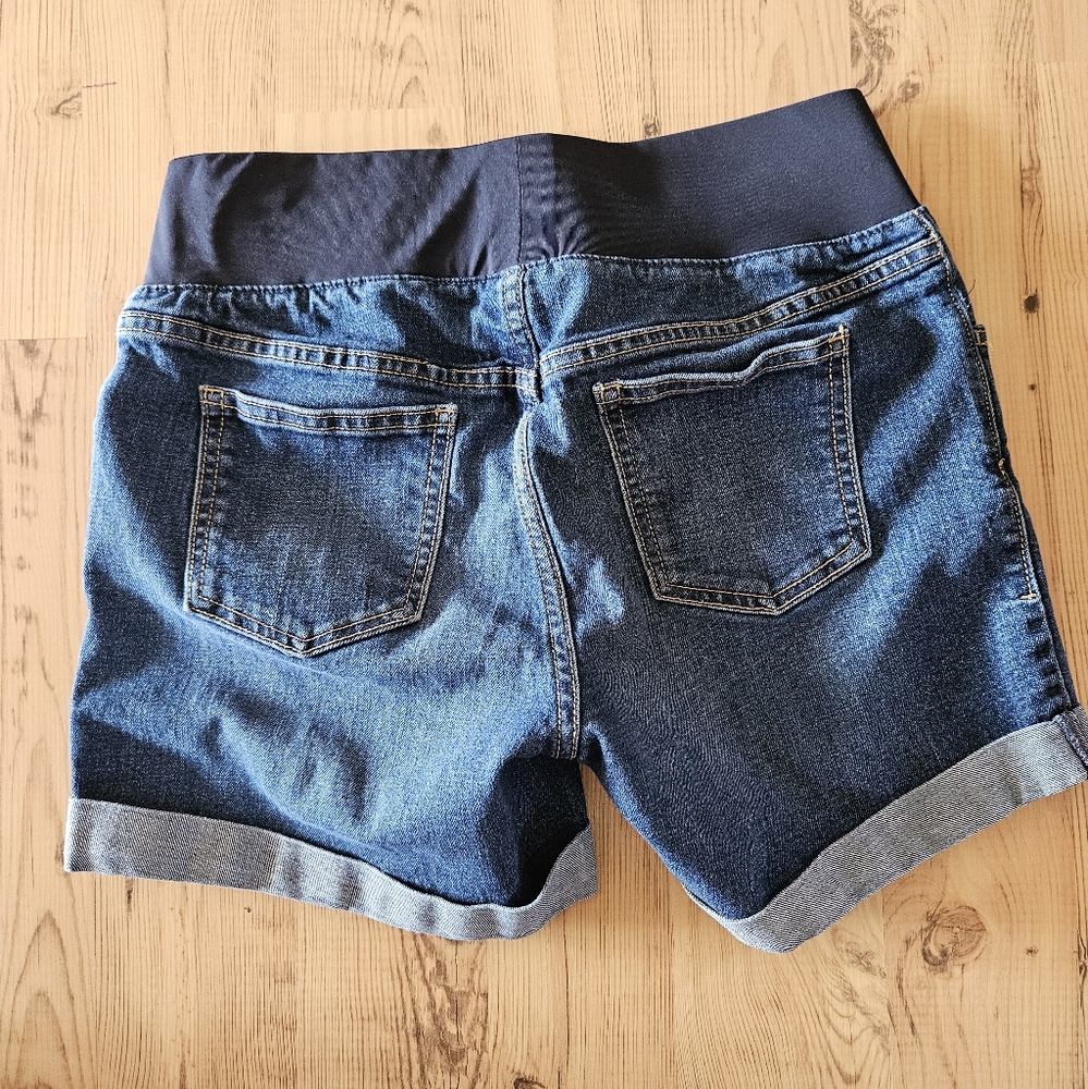 Old Navy Women's Maternity Jean Shorts - Picture 5 of 5